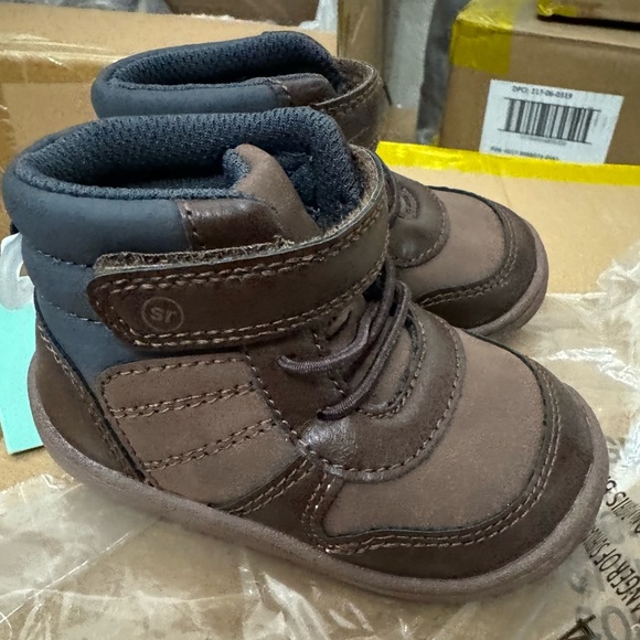 🎲 Surprize by Stride Rite Baby Quillo Boots Brown Navy Blue Sz 4M machine wash - Picture 4 of 9
